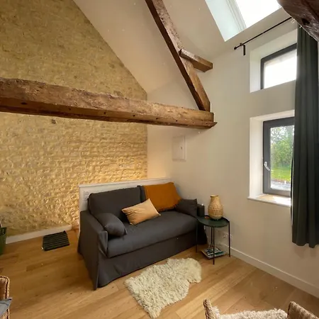 Peaceful Countryside Loft Apartment Saonnet